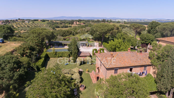 Image No.9-Maison de campagne de 7 chambres à vendre à Montepulciano