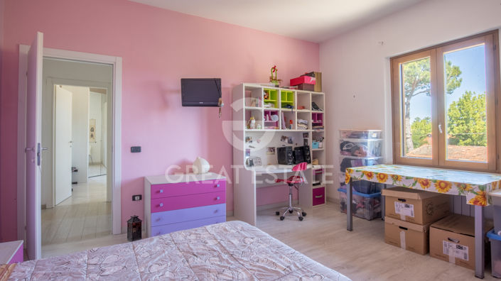 Image No.10-3 Bed Villa for sale