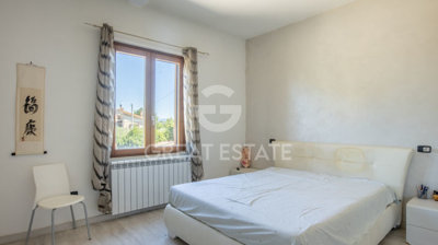 vendesi-villa-plurifamiliare-in-umbria-perugi