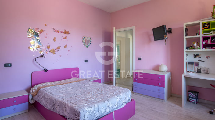 Image No.9-3 Bed Villa for sale