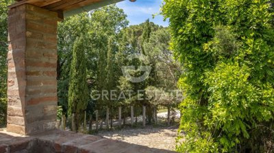 vendesi-rustico-casale-in-umbria-perugia-cast