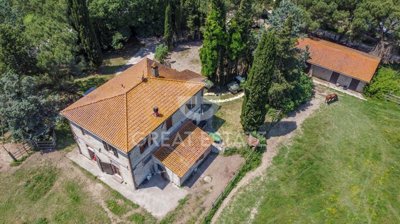 vendesi-rustico-casale-in-umbria-perugia-cast