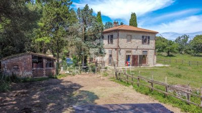 vendesi-rustico-casale-in-umbria-perugia-cast