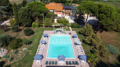 vendesi-rustico-casale-in-umbria-perugia-cast