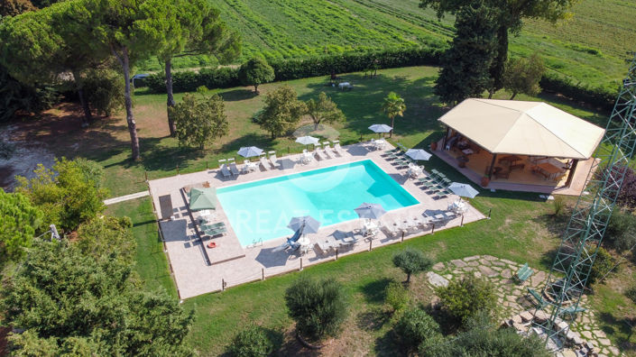 Image No.11-Maison de campagne de 8 chambres à vendre à Castiglione del Lago