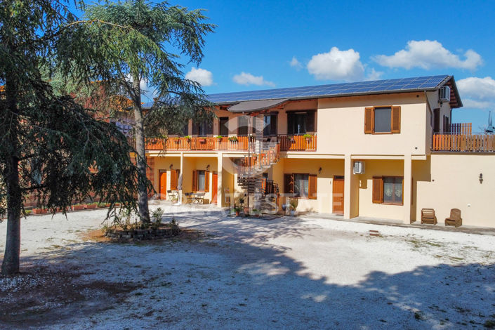 Image No.15-Maison de campagne de 8 chambres à vendre à Castiglione del Lago