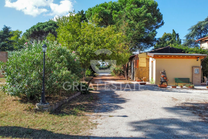 Image No.16-Maison de campagne de 8 chambres à vendre à Castiglione del Lago