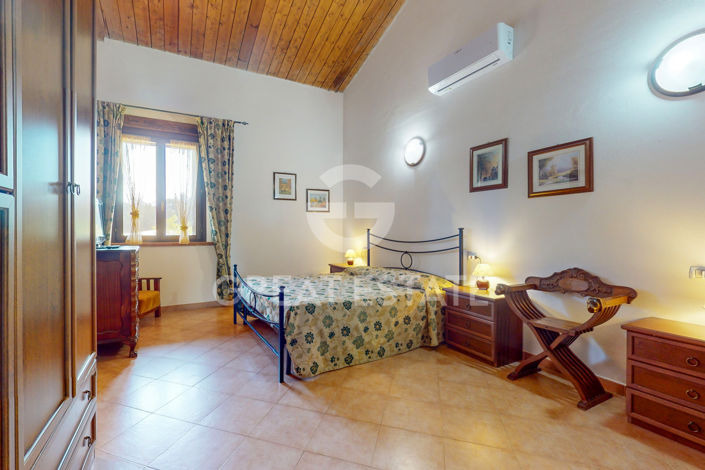 Image No.41-Maison de campagne de 8 chambres à vendre à Castiglione del Lago