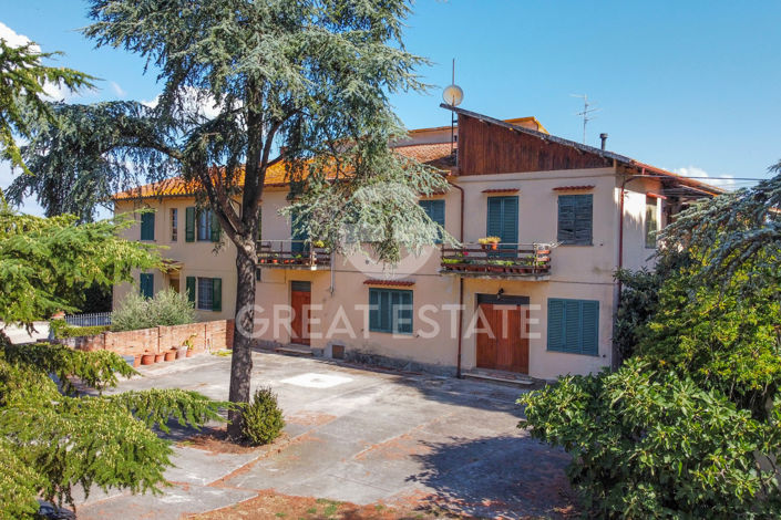 Image No.8-Maison de campagne de 8 chambres à vendre à Castiglione del Lago