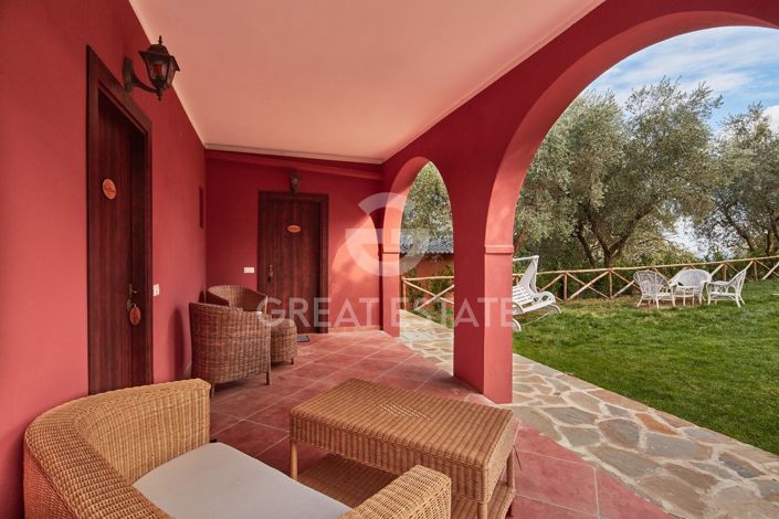 Image No.10-8 Bed Country House for sale