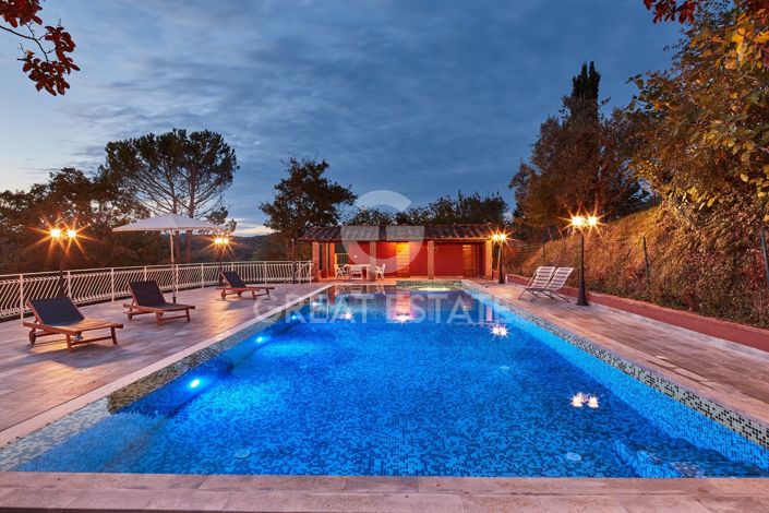 Image No.24-8 Bed Country House for sale