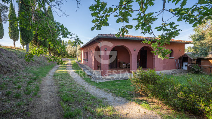 Image No.30-Maison de campagne de 8 chambres à vendre à Monte San Savino