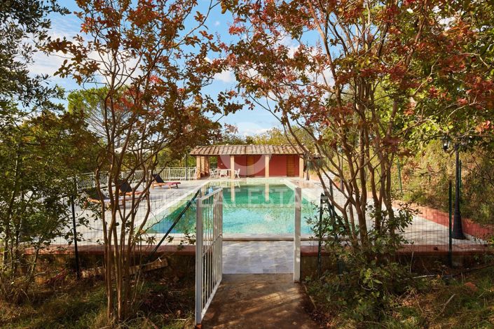 Image No.3-8 Bed Country House for sale