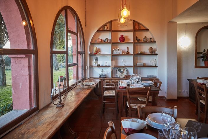 Image No.5-8 Bed Country House for sale