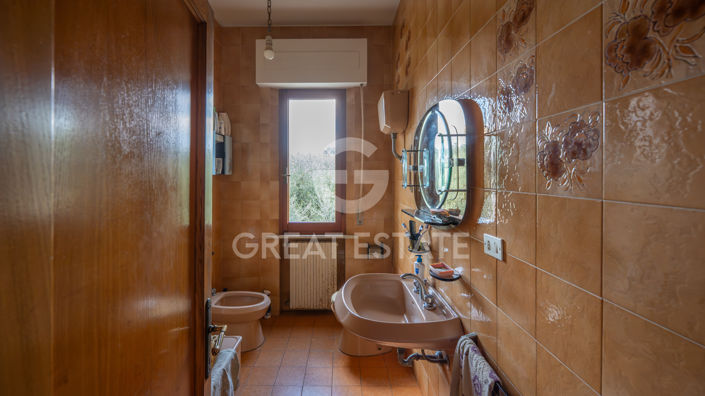 Image No.37-3 Bed Country House for sale