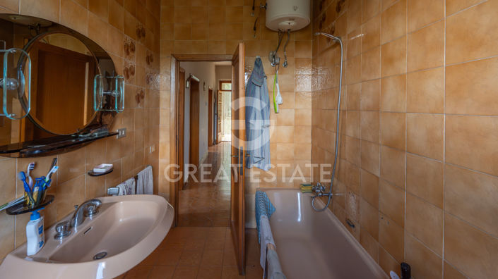 Image No.38-3 Bed Country House for sale