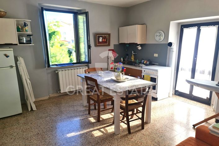 Image No.17-4 Bed Country House for sale