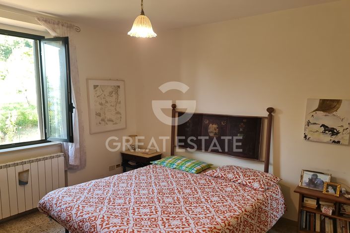 Image No.22-4 Bed Country House for sale