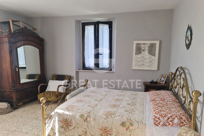 Image No.24-4 Bed Country House for sale