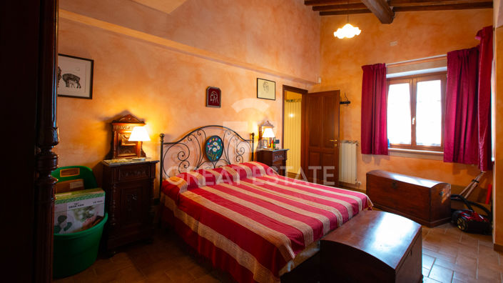 Image No.34-Maison de campagne de 6 chambres à vendre à Sarteano