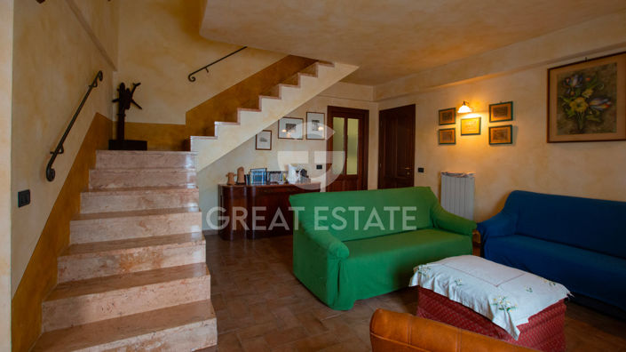 Image No.5-Maison de campagne de 6 chambres à vendre à Sarteano