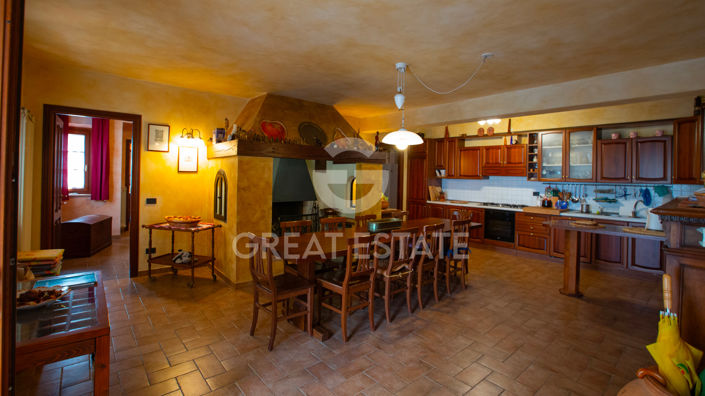 Image No.6-Maison de campagne de 6 chambres à vendre à Sarteano