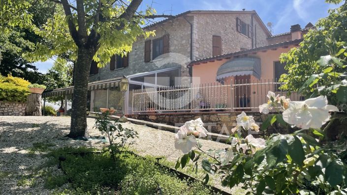 Image No.11-Maison de campagne de 7 chambres à vendre à Corciano