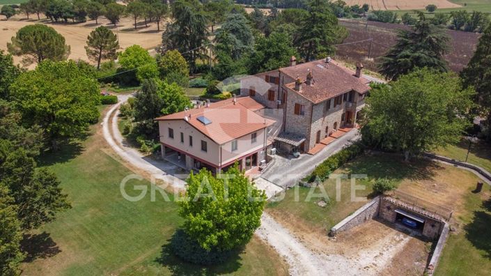 Image No.14-Maison de campagne de 7 chambres à vendre à Corciano