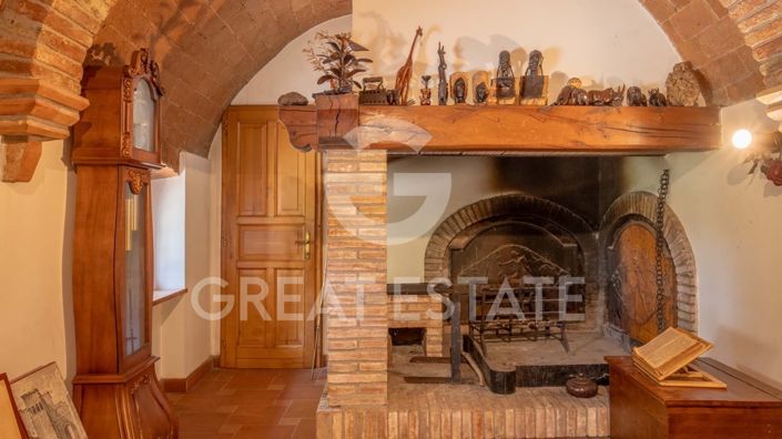 Image No.18-Maison de campagne de 7 chambres à vendre à Corciano