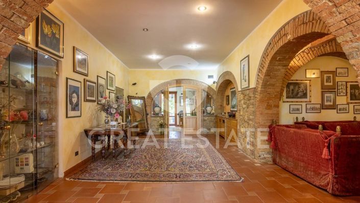 Image No.2-Maison de campagne de 7 chambres à vendre à Corciano