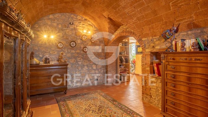 Image No.20-Maison de campagne de 7 chambres à vendre à Corciano