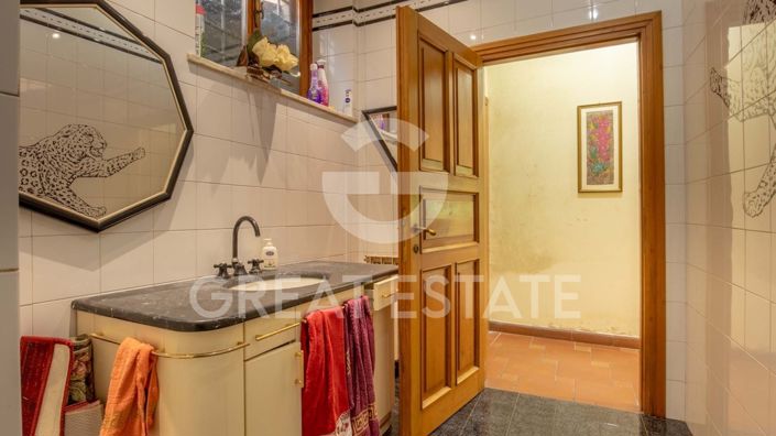 Image No.26-Maison de campagne de 7 chambres à vendre à Corciano