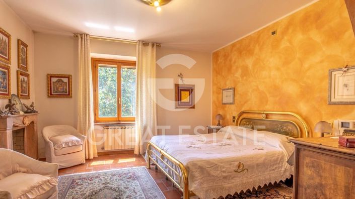 Image No.27-Maison de campagne de 7 chambres à vendre à Corciano