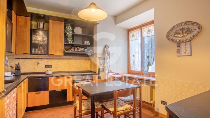 Image No.30-Maison de campagne de 7 chambres à vendre à Corciano