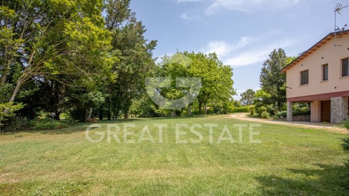 Image No.48-Maison de campagne de 7 chambres à vendre à Corciano