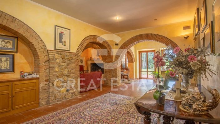 Image No.6-Maison de campagne de 7 chambres à vendre à Corciano