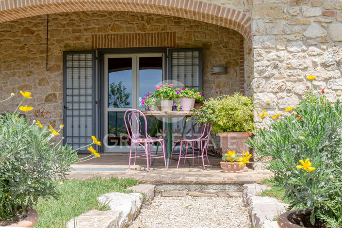 Image No.16-Maison de campagne de 8 chambres à vendre à Acquasparta