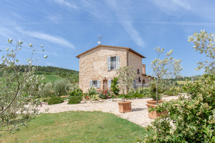 Image No.19-Maison de campagne de 8 chambres à vendre à Acquasparta