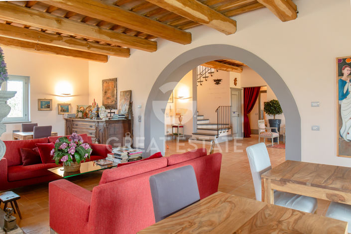 Image No.29-Maison de campagne de 8 chambres à vendre à Acquasparta