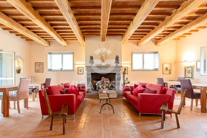 Image No.6-Maison de campagne de 8 chambres à vendre à Acquasparta