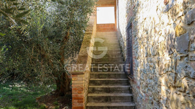 vendesi-rustico-casale-in-umbria-perugia-cast