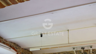 vendesi-rustico-casale-in-umbria-perugia-cast