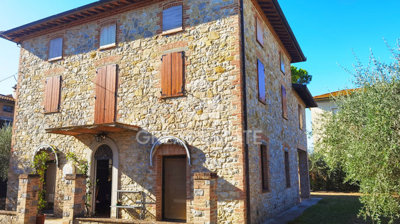 vendesi-rustico-casale-in-umbria-perugia-cast