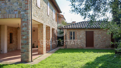 vendesi-rustico-casale-in-umbria-perugia-cast