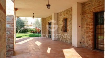 vendesi-rustico-casale-in-umbria-perugia-cast