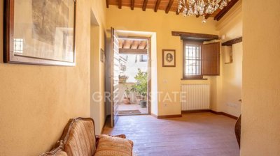 vendesi-rustico-casale-in-umbria-perugia-cast