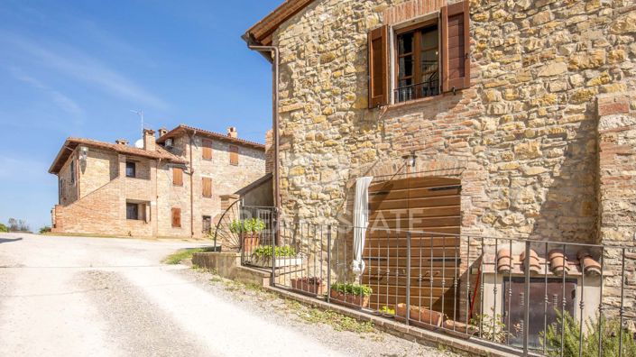 Image No.3-Maison de campagne de 2 chambres à vendre à Castiglione del Lago