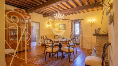 vendesi-rustico-casale-in-umbria-perugia-cast