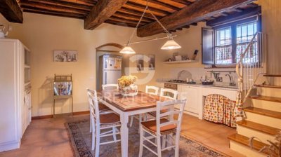 vendesi-rustico-casale-in-umbria-perugia-cast