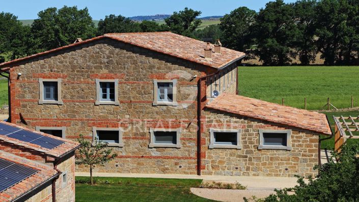 Image No.13-9 Bed Country House for sale